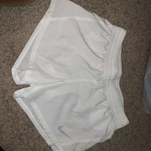 Nike Shorts - WHITE XS